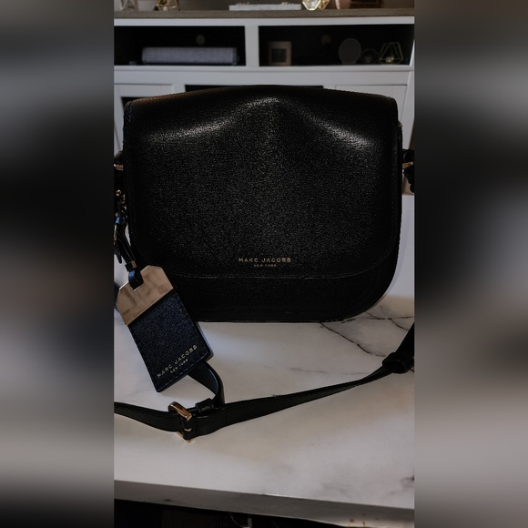 Rarely Used Marc Jacobs Crossbody with Tag - Picture 11 of 14